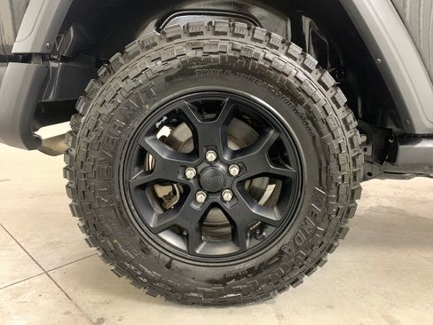 Used 2023 Jeep Wrangler Willys image 25