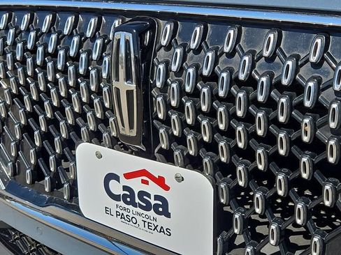 Used 2025 Lincoln Aviator Reserve w/ Illumination Package image 7