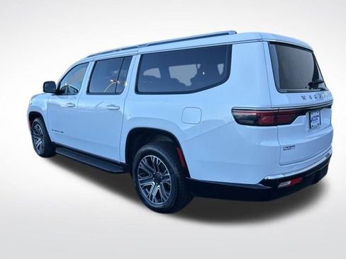 Used 2024 Jeep Wagoneer L Series II w/ Flexible Seating Group image 5