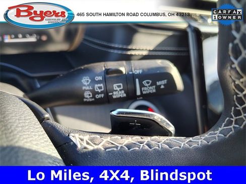 Used 2024 Jeep Grand Cherokee Laredo image 21