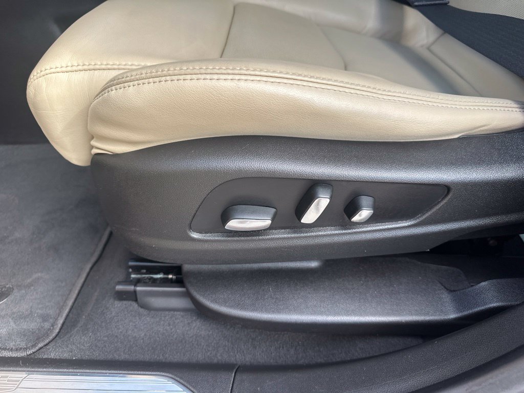 Used 2017 Cadillac XT5 Premium Luxury AWD/4WD image 14