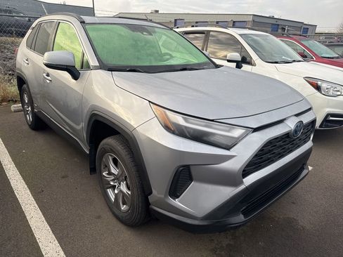 Used 2024 Toyota RAV4 XLE image 4