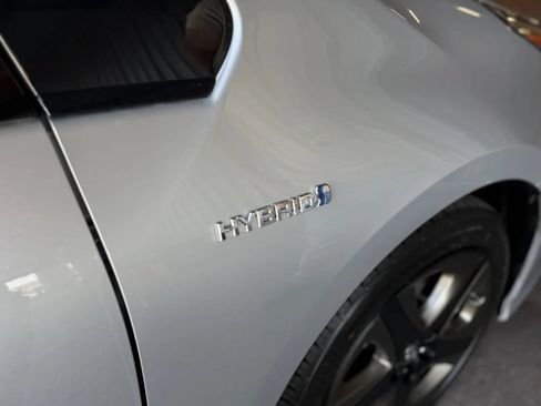 Used 2019 Toyota Prius Limited w/ Carpet Mat Package FWD image 39