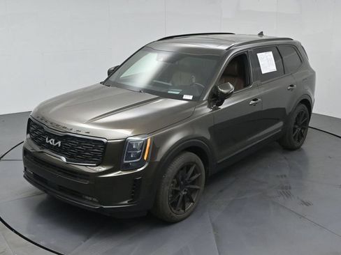 Used 2022 Kia Telluride SX w/ SX Prestige Package AWD/4WD image 39