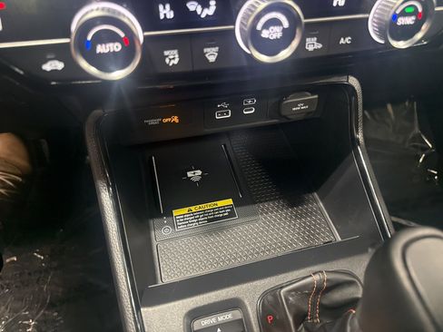 Used 2025 Honda CR-V Sport Touring image 33