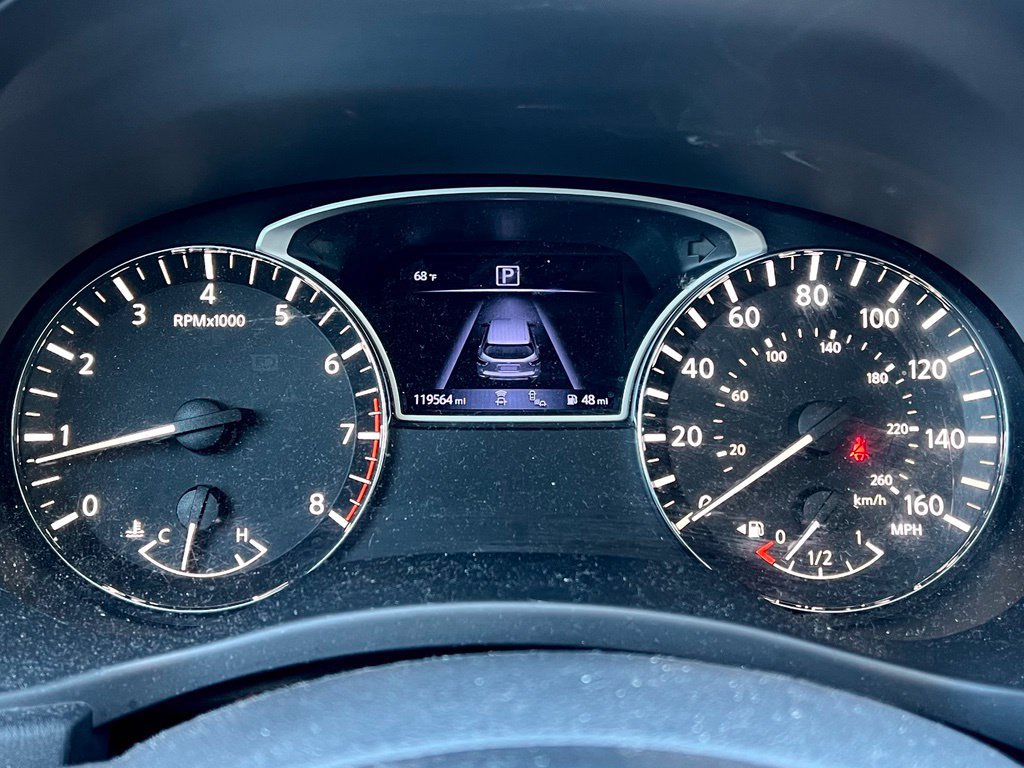 Used 2020 Nissan Pathfinder SL FWD image 16