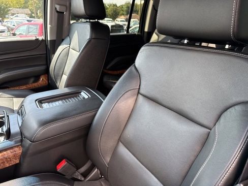 Certified 2020 Chevrolet Suburban Premier w/ Premier 6.2L Value Package image 14