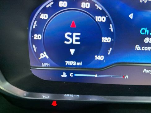 Certified 2023 Chevrolet Suburban LT AWD/4WD image 11