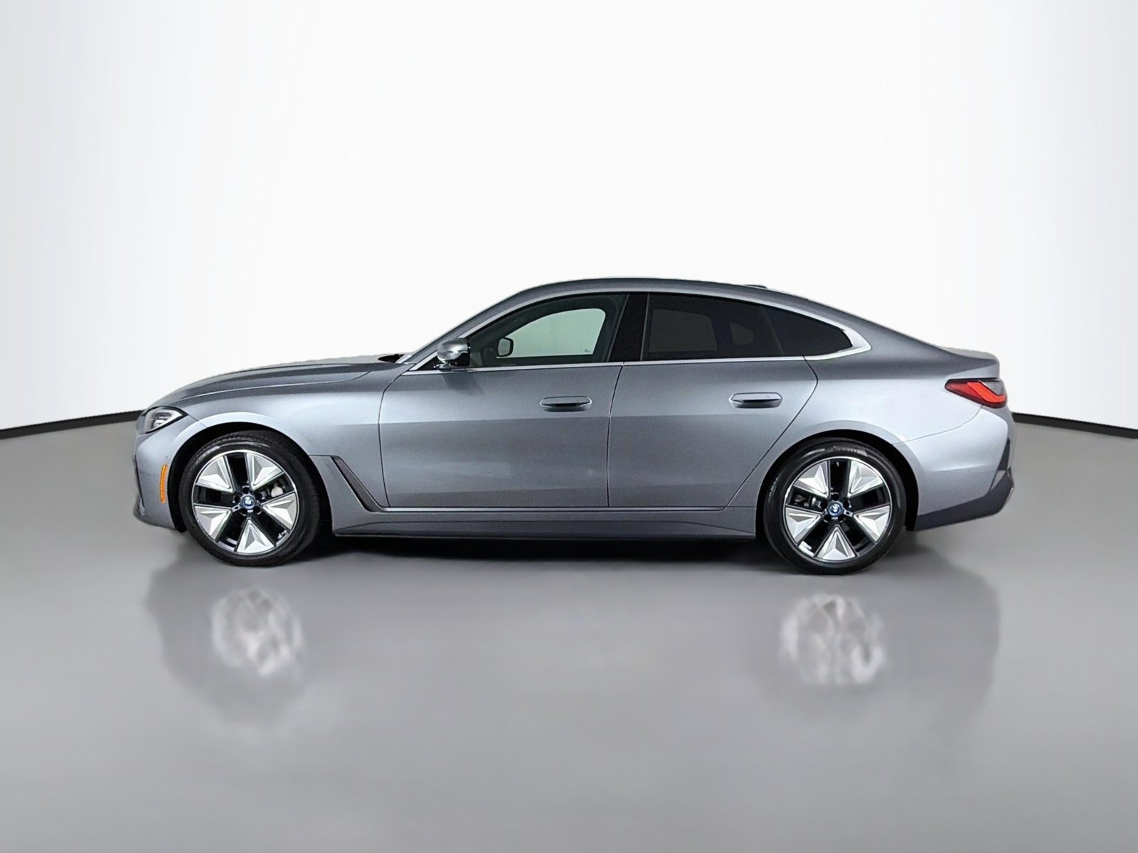 Certified 2024 BMW i4 eDrive35 w/ Convenience Package RWD image 4