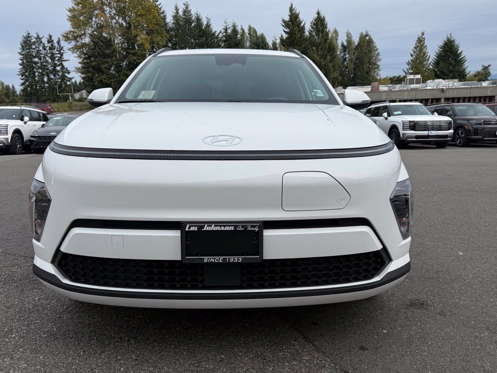Certified 2025 Hyundai Kona SEL FWD image 2