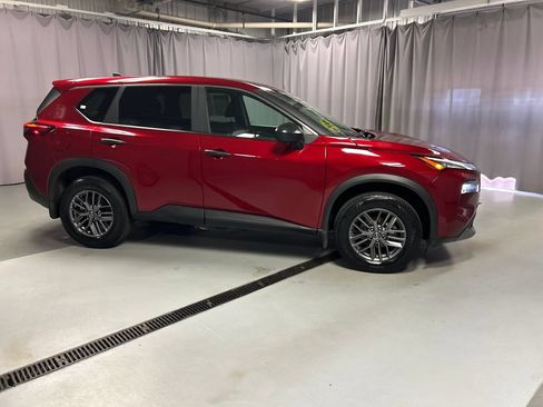 Used 2023 Nissan Rogue S AWD/4WD image 8