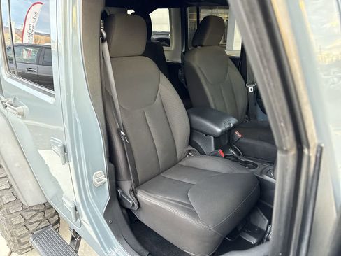 Used 2015 Jeep Wrangler Unlimited Sport image 14