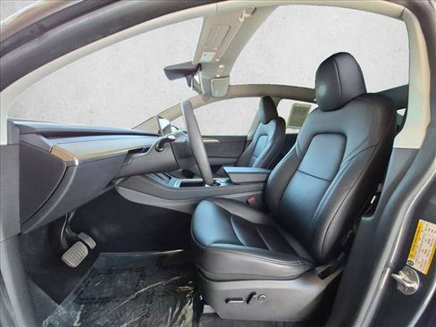 Used 2023 Tesla Model Y Long Range AWD/4WD image 16