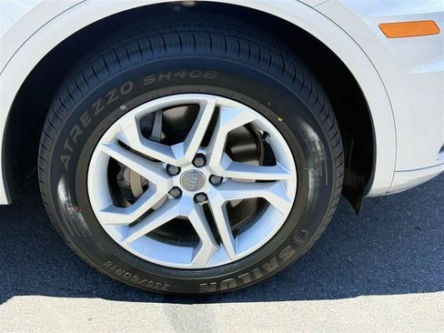 Used 2019 Audi Q5 2.0T Premium w/ Convenience Package AWD/4WD image 9