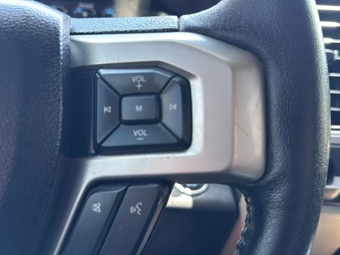 Used 2020 Ford F150 Lariat RWD image 30
