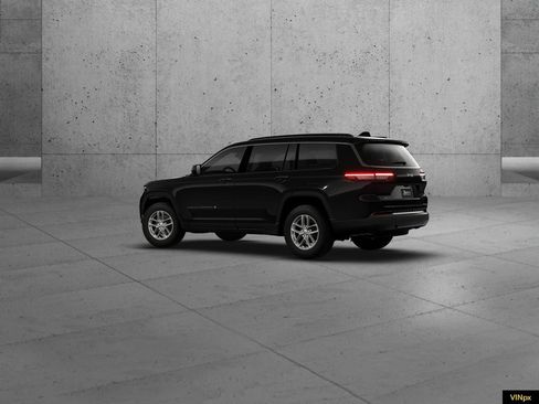 New 2026 Jeep Grand Cherokee L Laredo image 4