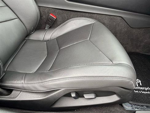 Used 2022 Chevrolet Corvette Stingray Coupe w/ 1LT image 32