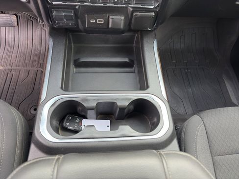 Used 2020 GMC Sierra 2500 SLE w/ SLE Value Package; image 15