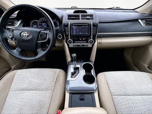 Used 2013 Toyota Camry XLE image 16