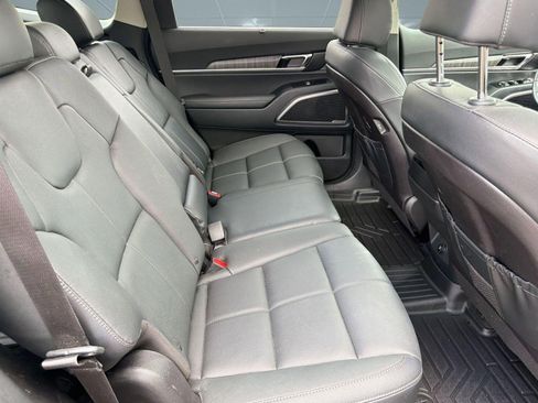 Used 2024 Kia Telluride EX AWD/4WD image 29