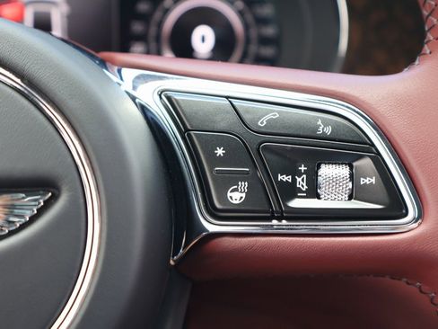 New 2025 Bentley Bentayga image 26