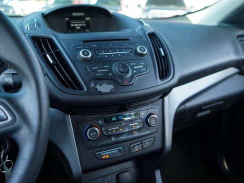 Used 2017 Ford Escape SE FWD image 8