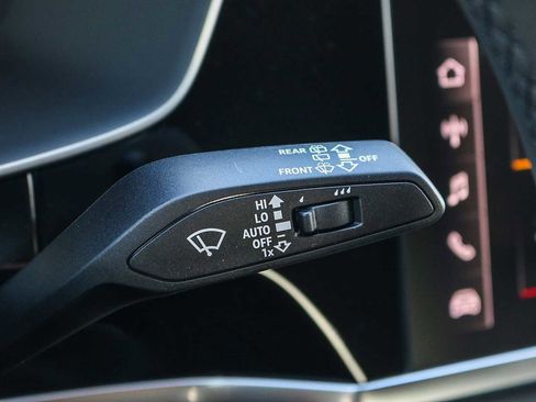 Used 2025 Audi Q3 2.0T Premium image 38