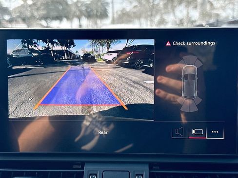 Used 2022 Audi Q5 2.0T Premium image 13