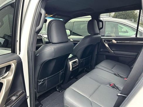 Used 2020 Lexus GX 460 Premium w/ Premium Package AWD/4WD image 4