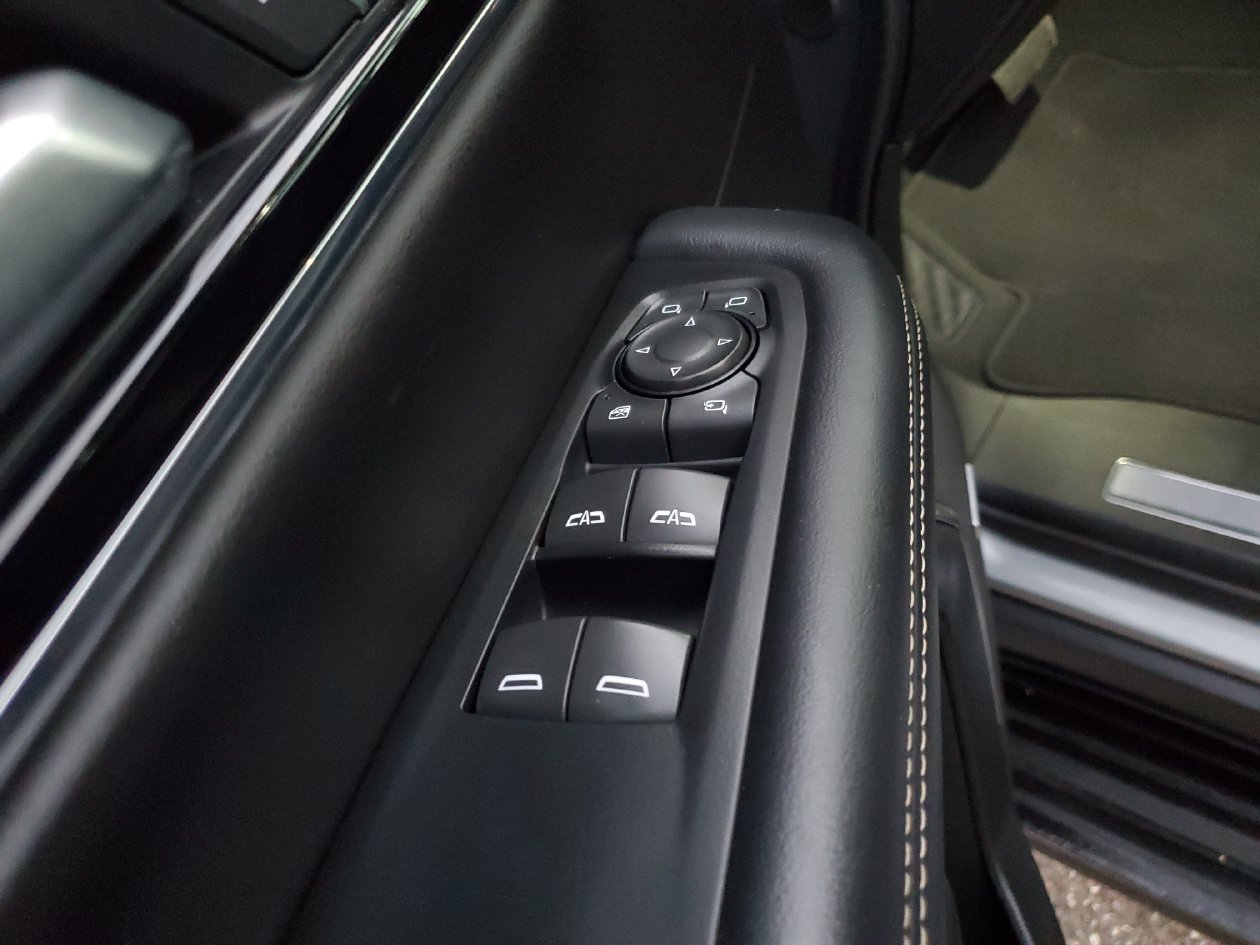 Used 2025 GMC Yukon Elevation w/ Technology Package RWD image 17