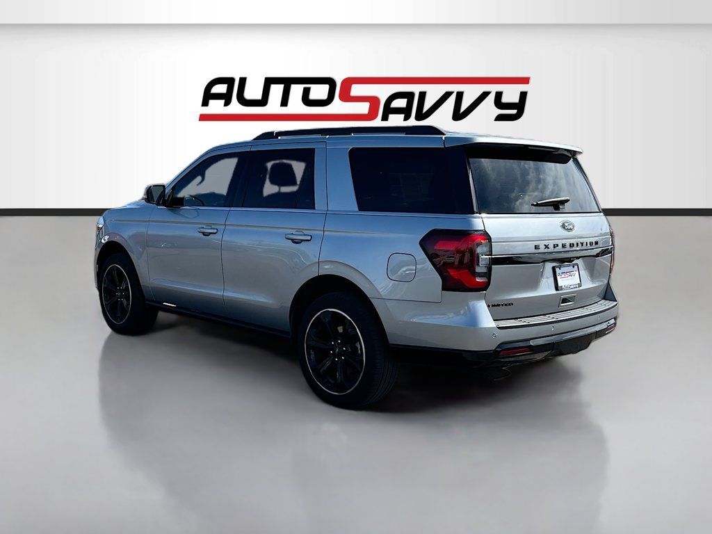 Used 2024 Ford Expedition Limited RWD image 5