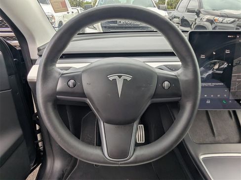 Used 2022 Tesla Model Y Performance image 28