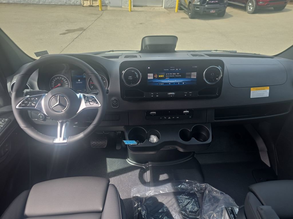 New 2026 Mercedes-Benz Sprinter 2500 image 12