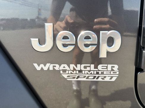 Used 2019 Jeep Wrangler Unlimited Sport S AWD/4WD image 20