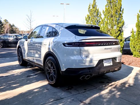 Used 2024 Porsche Cayenne S image 8