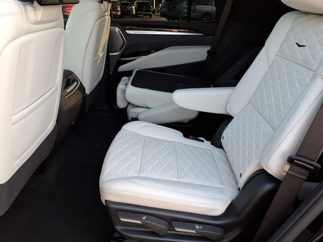 Certified 2026 Cadillac Escalade Platinum Sport w/ LPO, ONYX Package AWD/4WD image 7