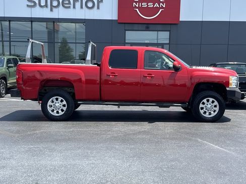 Used 2014 Chevrolet Silverado 2500 LTZ AWD/4WD image 2