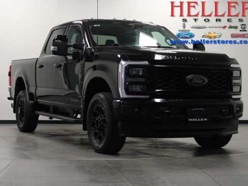 Used 2025 Ford F250 Lariat w/ Black Appearance Package AWD/4WD image 1