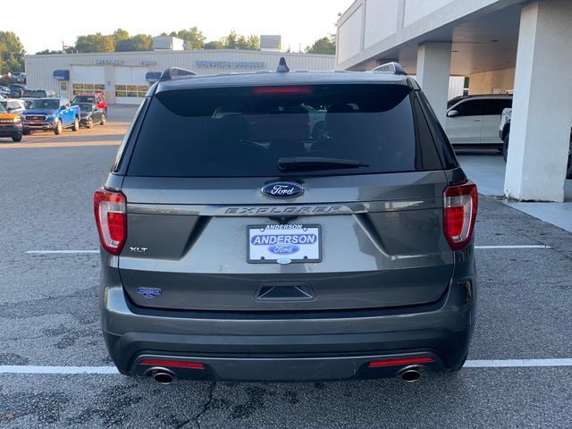 Used 2017 Ford Explorer XLT w/ Equipment Group 202A FWD image 6