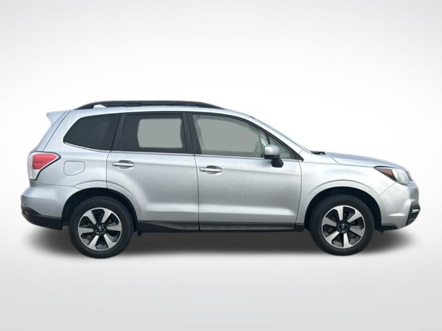 Used 2018 Subaru Forester 2.5i Limited AWD/4WD image 9