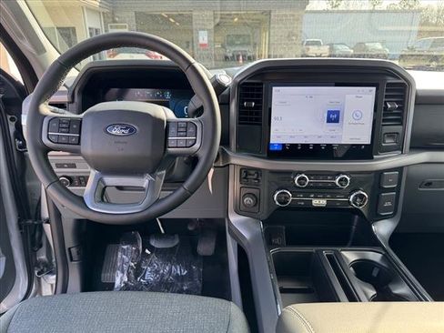 New 2025 Ford F150 XLT w/ Equipment Group 301A Standard image 14