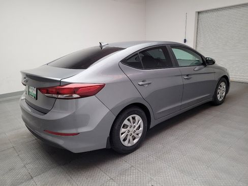 Used 2017 Hyundai Elantra SE image 9