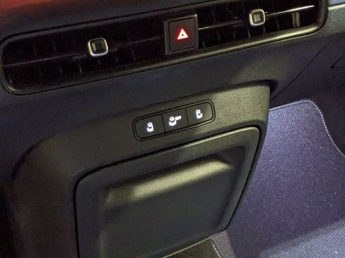 New 2025 Volkswagen ID. Buzz Pro S image 19