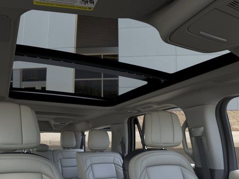 New 2025 Lincoln Navigator L Reserve AWD/4WD image 22
