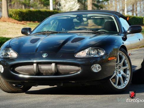 Used 2003 Jaguar XK8 Convertible image 10