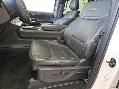 Used 2025 Ford Expedition Max Platinum w/ Stealth Appearance Package AWD/4WD image 23