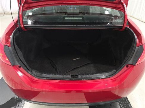 Used 2017 Toyota Corolla SE w/ Carpet Mat Package (TMS) FWD image 8