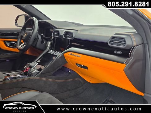 Used 2024 Lamborghini Urus S AWD/4WD image 21