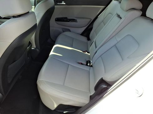 Used 2021 Kia Sportage S w/ S AWD Premium Package image 11