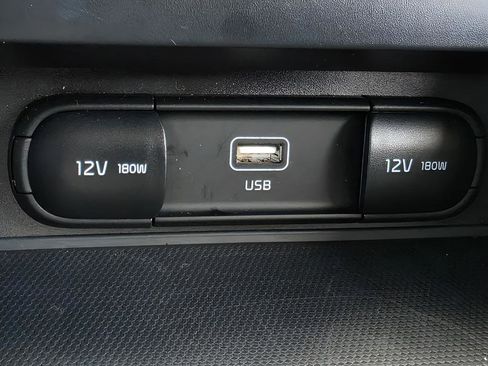 Used 2025 Kia Soul LX FWD image 31